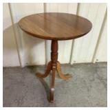 Antique American Colonial or Queen Anne Style Cher