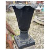 Victorian Style Cast Iron Tulip Planter Urn 17'X17