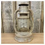 Dietz No. 2 D-Lite Kerosene Lantern 7"X13"