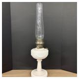 Vintage Model B Nu-Type Aladdin Lamp With Lincoln