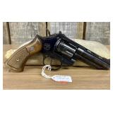 Llama .38 Special with Wood Grips S/n: 820723 - 6"