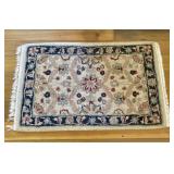 Hand-Tufted Wool Accent Rug in a Persian Floral De