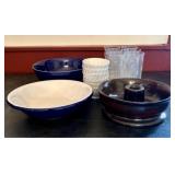 A 15-Piece Collection of Assorted Tableware and Ki