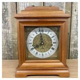 Ramcraft Bracket Style Mantel Clock with Franz Her