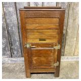 Cavalier Antique Oak One-Piece Top-Loading Icebox