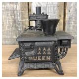Antique Queen Model Miniature Toy Kitchen Range 5"