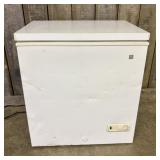 GE 5.0 Cubic Foot Compact Chest Freezer Model FCM5