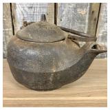 Antique I. Droege and Sons Cast Iron Tea Kettle, C