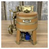 Ertl Maytag Multi-Motor Washer 1/6 Scale Replica 4