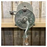 Antique Pike No. 4 Household Hand Cranked Bench Gr