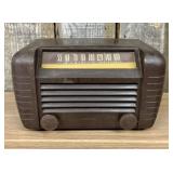 Vintage RCA Victor Model 65X1 Bakelite Tabletop Tu