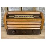 RCA Victor Model 56X3 Wood Tabletop Vacuum Tube Ra
