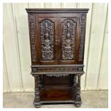 Sparton Model 301 Spanish Revival Carved Wood Radi