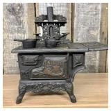 Crescent Foundry Co. Miniature Toy Kitchen Range w