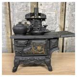 Crescent Miniature Toy Kitchen Stove with Cookware