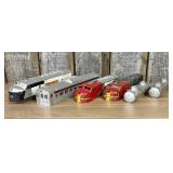 A Set of Six Vintage Lionel O-Gauge Model Train Sh