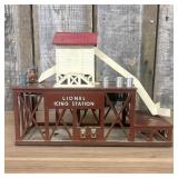 Lionel No. 352 Postwar O-Gauge Icing Station