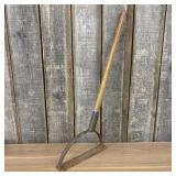 Belknap Blue Grass BG7 Vintage Serrated Weed Cutte