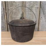 Vintage American Cast Iron Size No. 8 Dutch Oven w