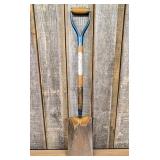 Vintage Taper-Forged D-Handle Square-Point Garden