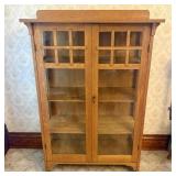 American Arts and Crafts Two Door Mission Oak Glaz