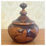Hand-Carved Two-Tone Floral Hardwood Bulbous Lidde