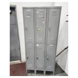 (1) 6-Locker Sectional