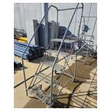 U-line Rolling Ladder (5-step)