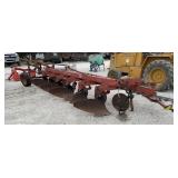 IH 710 6 Bottom Plow