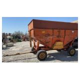 J&M Gravity Wagon On NH Gear