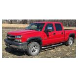 Clean 2006 Chevrolet 2500 Hd  LT Crew Cab 4x4