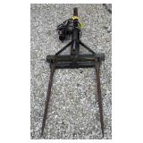 Electric/Hydraulic Hitch Mount Bale Spike