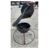 Good Covered Mineral Feederï¿½s