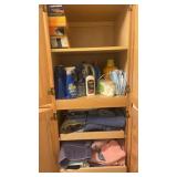 Laundry contents, towels & cleaning supplies