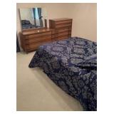 Queen Bedroom Set by United Furniture