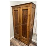 Oak 2 Door Wardrobe 45x17x75in
