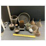 Miscellaneous tin items