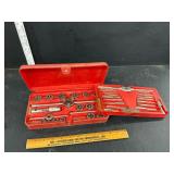 Mac tap and die set