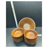 Walnut salad bowl set