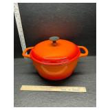 Cast iron enamel pot