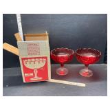 2 red bowls