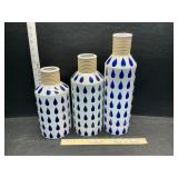 3  vases