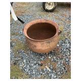 Cast iron pot