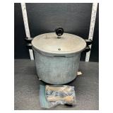 Pressure cooker