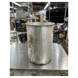 Aluminum pot