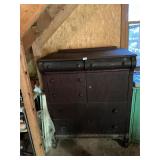 Antique chest of drawers