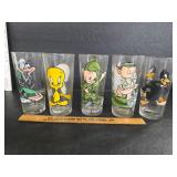 Looney Tunes glasses