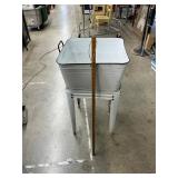 Metal tub with stand Metal tub with stand