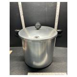 Pressure cooker Pressure cooker