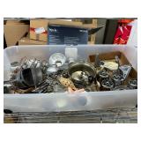 Miscellaneous kitchen items